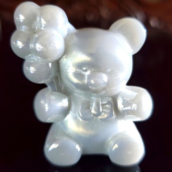 Vntg Boyd "Patrick the Bear" Irredescent White Glass Teddy 🧸 Bear - Picture 3 of 8